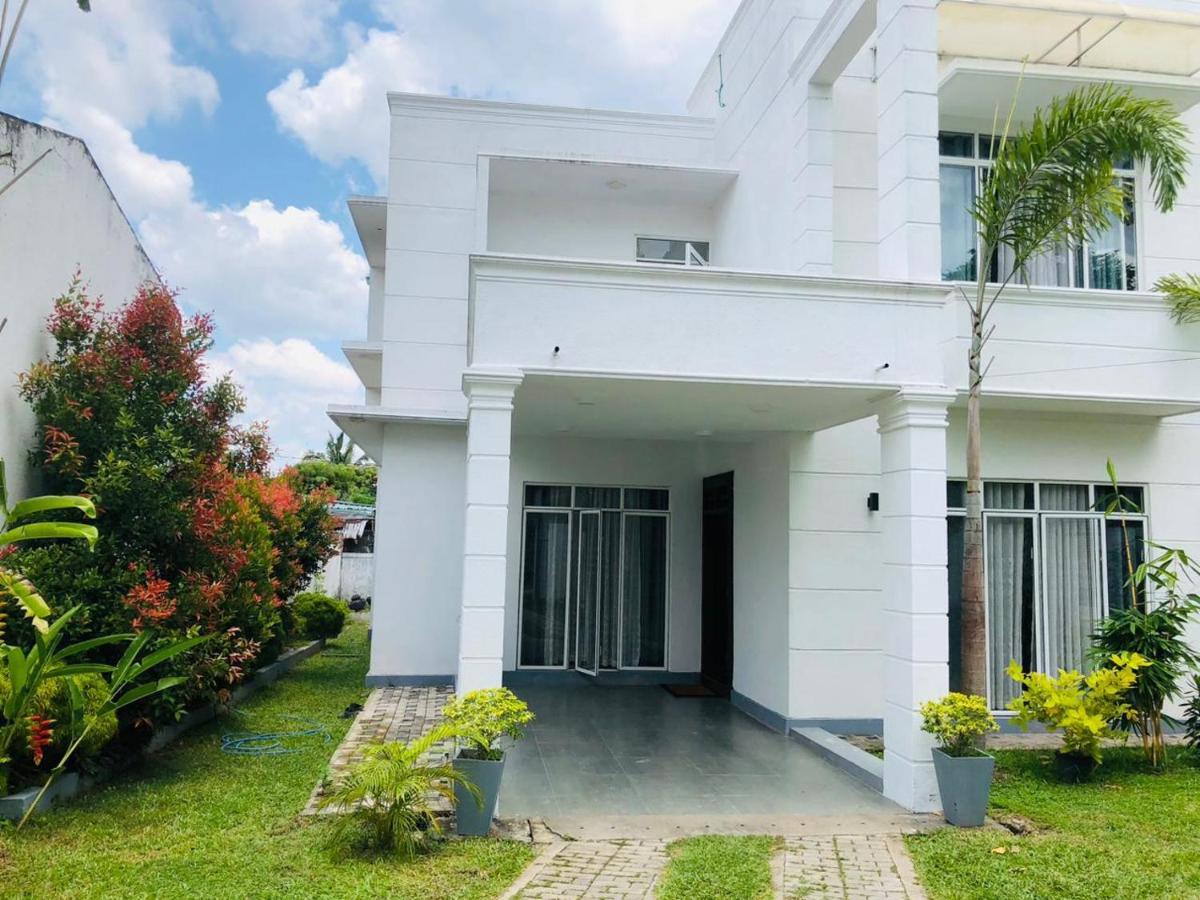 Vidushi Home Minuwangoda Exteriér fotografie